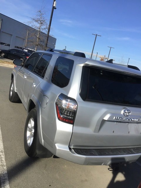 Used 2022 Toyota 4Runner SR5 Premium image 2