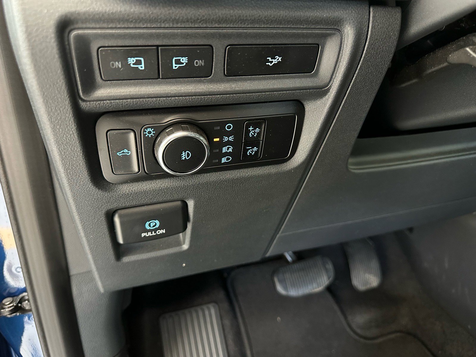 Certified 2023 Ford F150 XLT w/ Equipment Group 302A High image 28