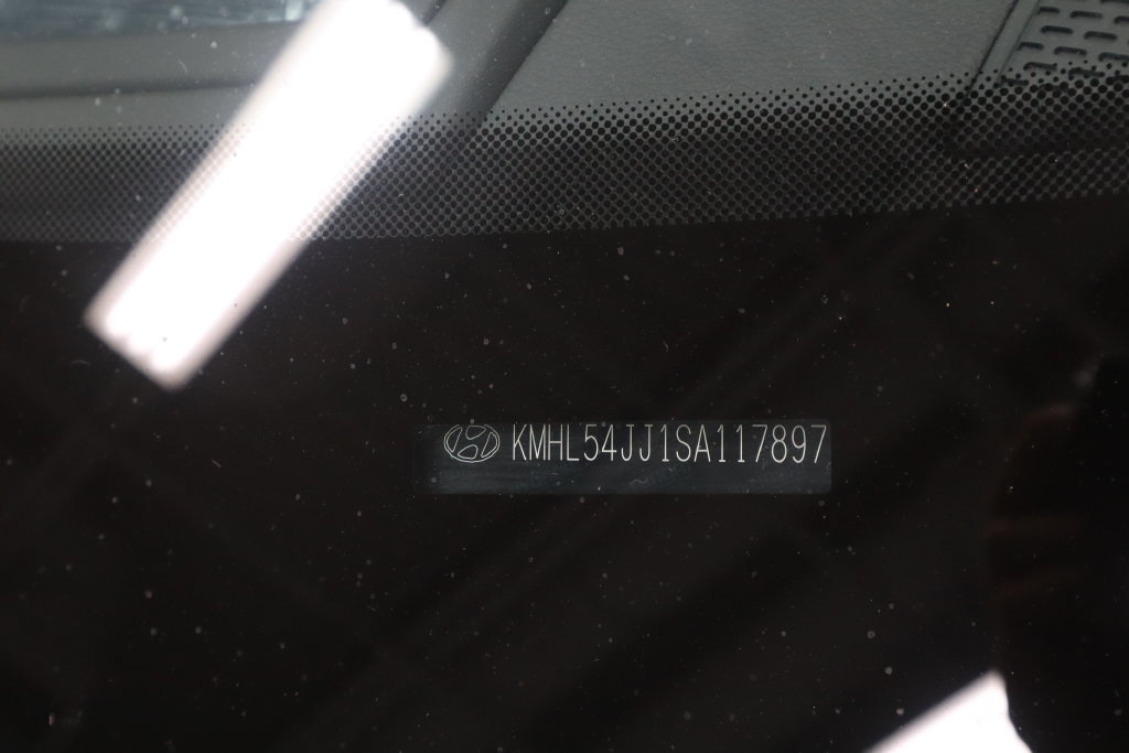 Used 2025 Hyundai Sonata Limited FWD image 33