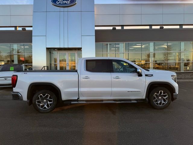 Used 2023 GMC Sierra 1500 SLT image 2