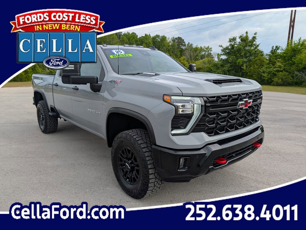 Used 2025 Chevrolet Silverado 2500 ZR2 w/ Technology Package AWD/4WD image 1