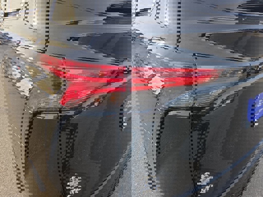 Used 2024 Toyota Sienna XSE image 6