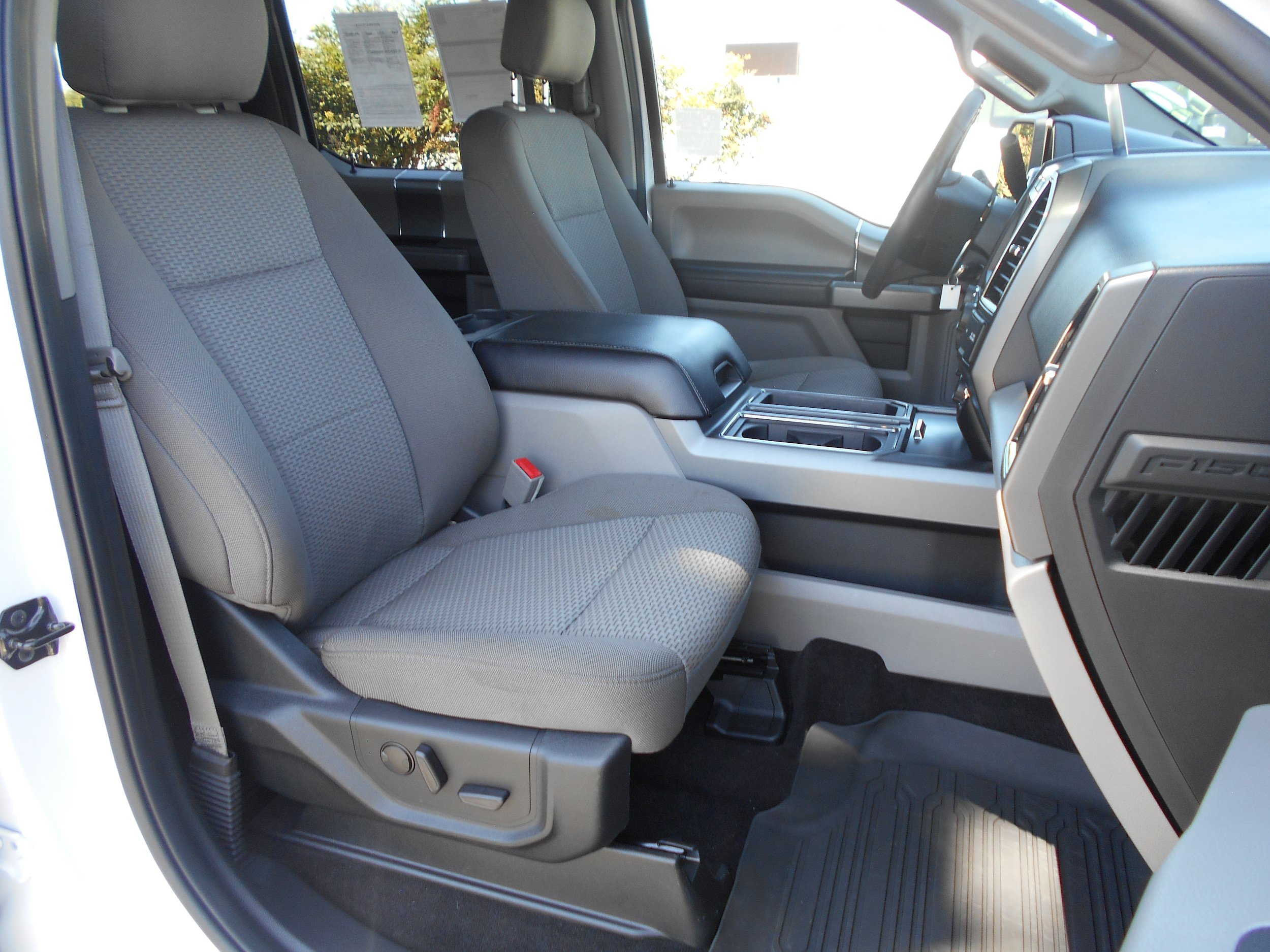 Certified 2020 Ford F150 XLT w/ Equipment Group 302A Luxury RWD image 7