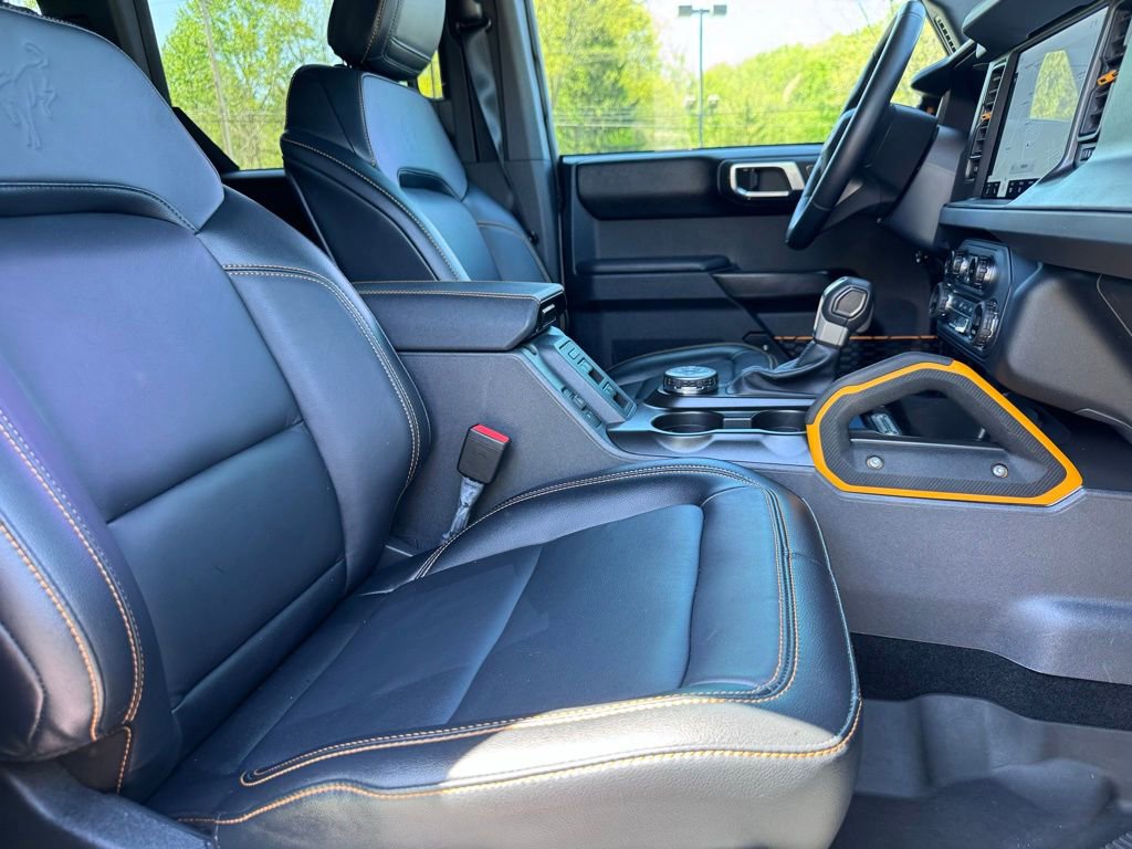 Certified 2024 Ford Bronco Badlands w/ Sasquatch Package AWD/4WD image 17
