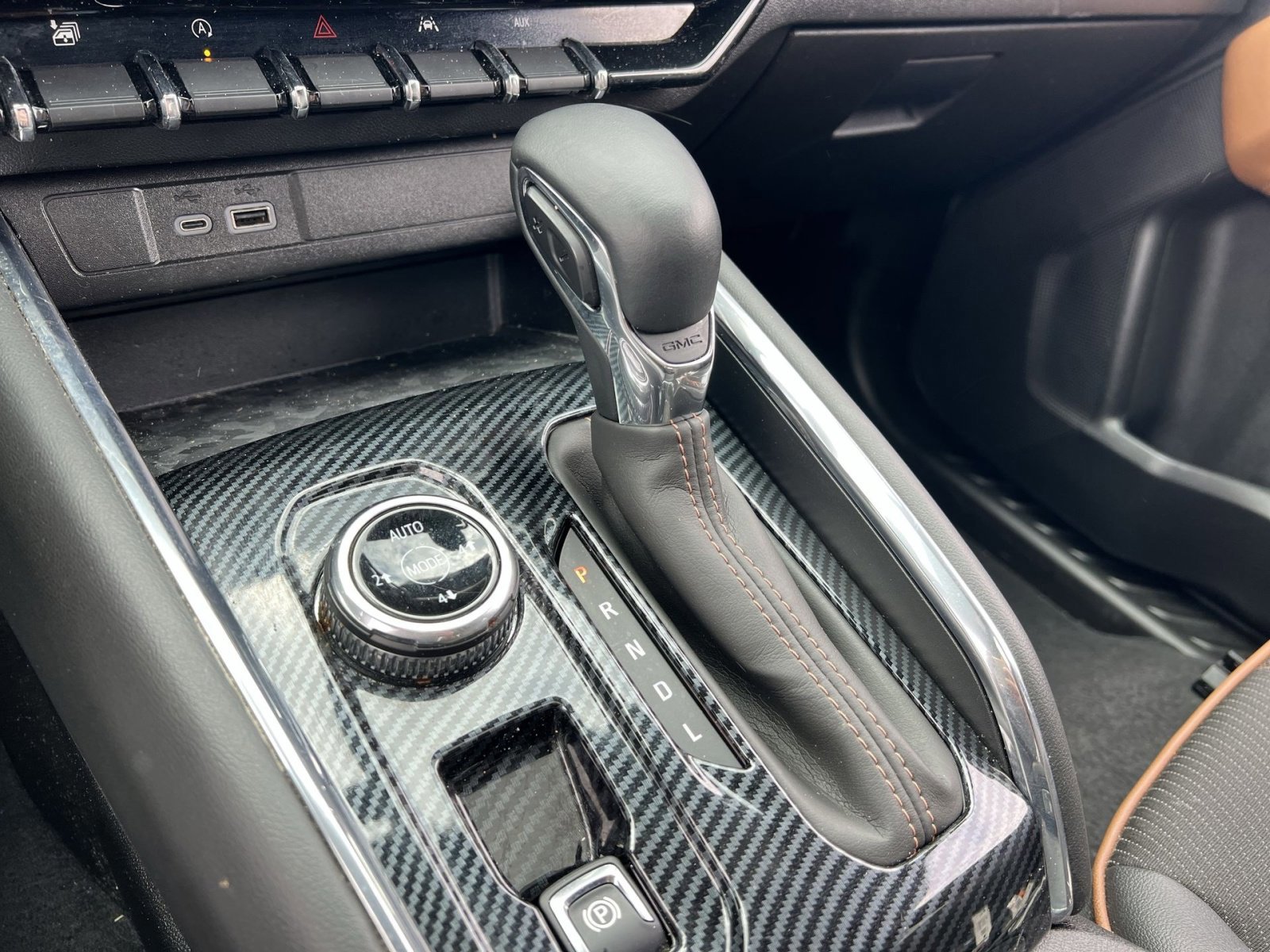 Used 2023 GMC Canyon AT4 image 22