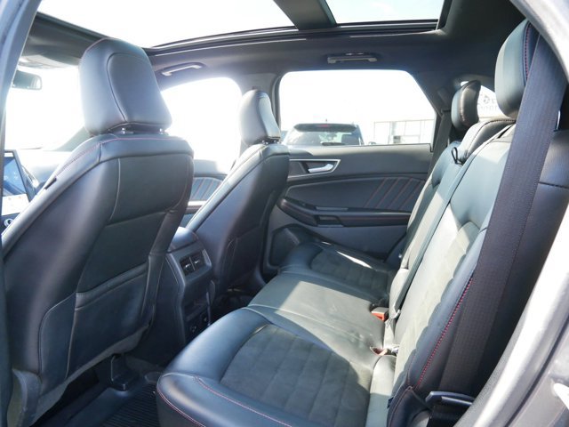 Certified 2022 Ford Edge ST-Line AWD/4WD image 13