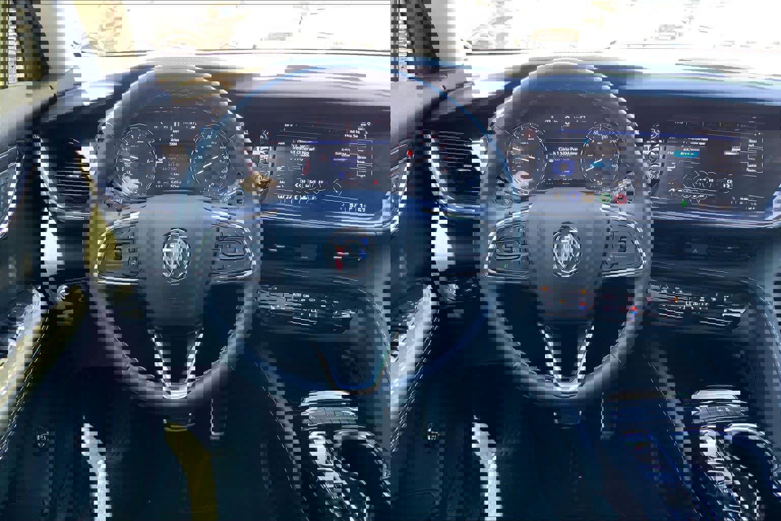 Used 2022 Buick Envision Essence w/ Sport Touring Package FWD image 8