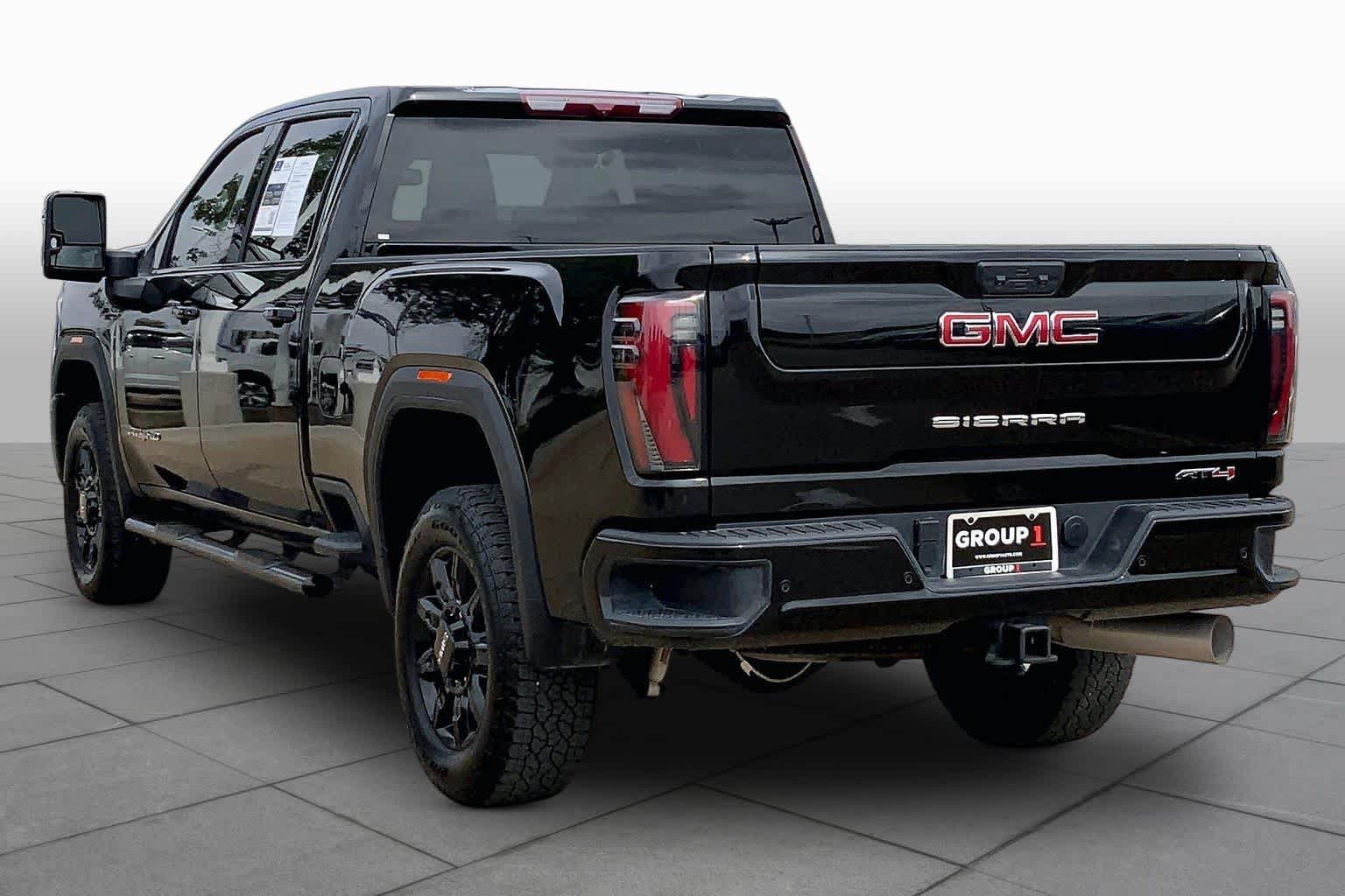 Used 2025 GMC Sierra 2500 AT4 AWD/4WD image 12