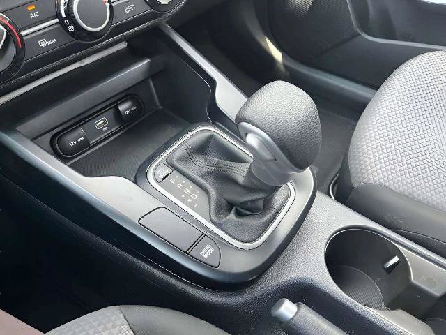 Used 2025 Kia Soul LX w/ LX Technology Package FWD image 28