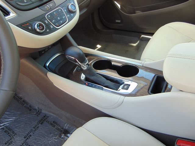 Used 2024 Chevrolet Malibu LT FWD image 15