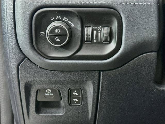 Used 2024 RAM 1500 Limited AWD/4WD image 10