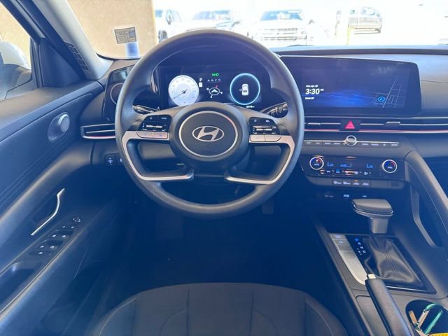 Used 2024 Hyundai Elantra SEL image 14