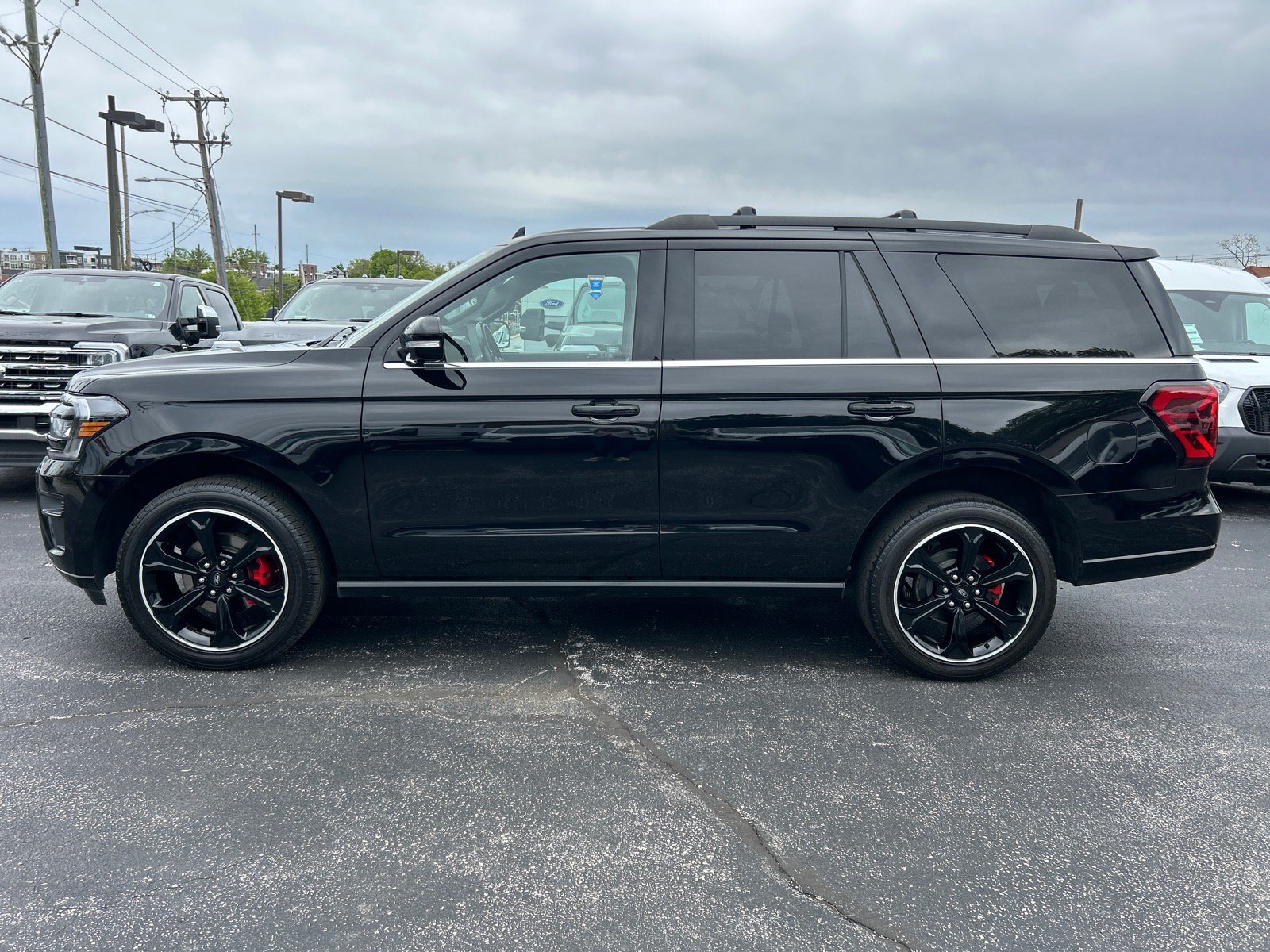 Certified 2022 Ford Expedition Limited AWD/4WD image 4