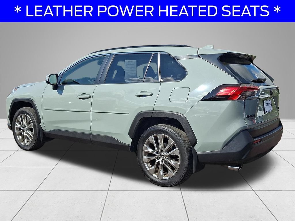 Used 2019 Toyota RAV4 XLE Premium AWD/4WD image 6
