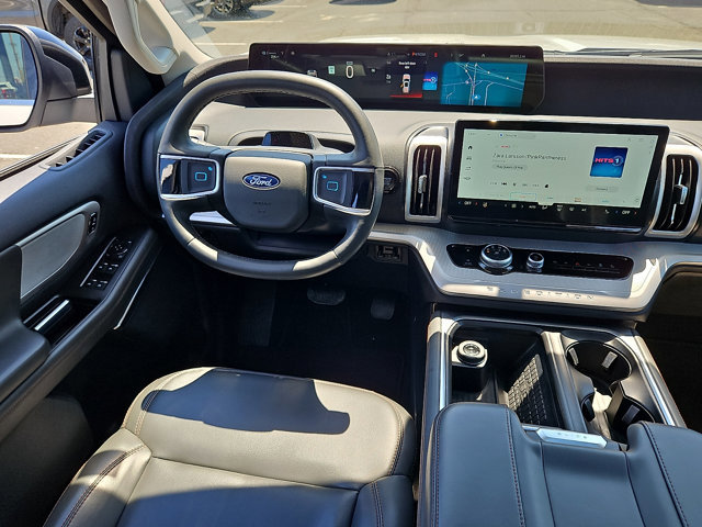 Certified 2025 Ford Expedition Active AWD/4WD image 14