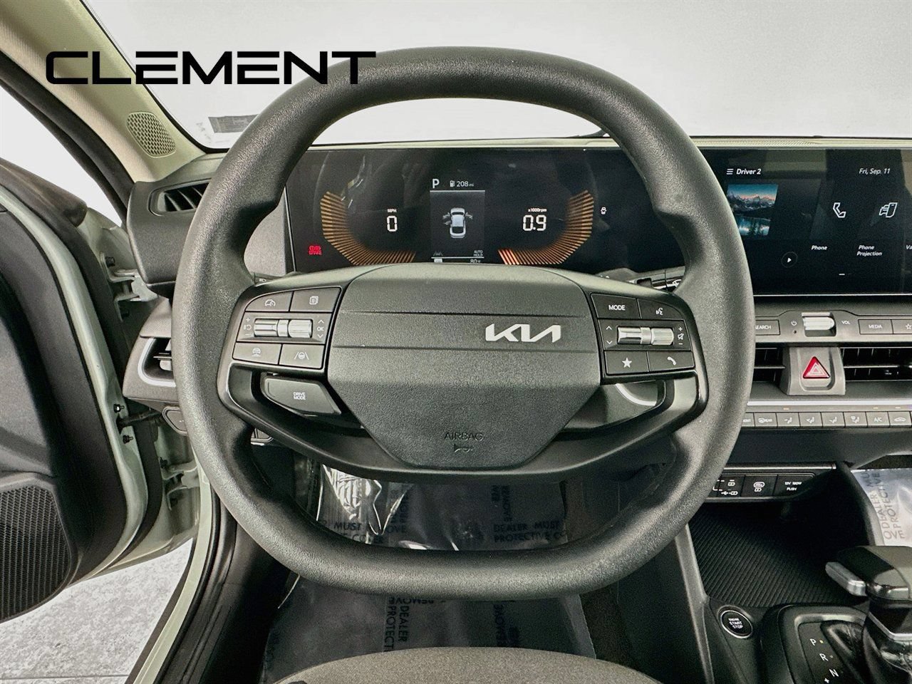 Used 2025 Kia K4 FWD image 15