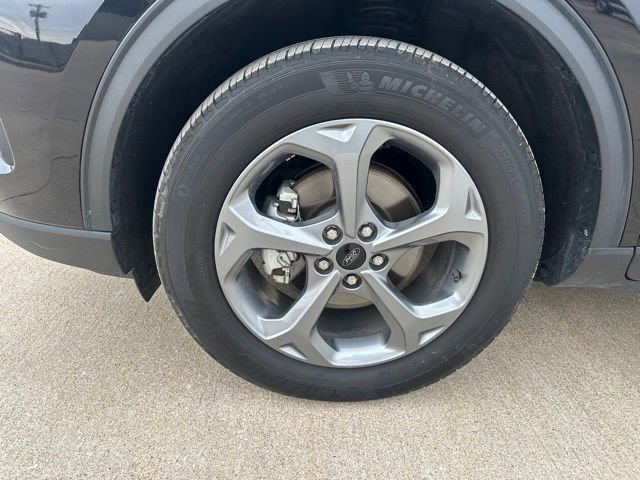 Certified 2025 Ford Escape ST-Line image 21