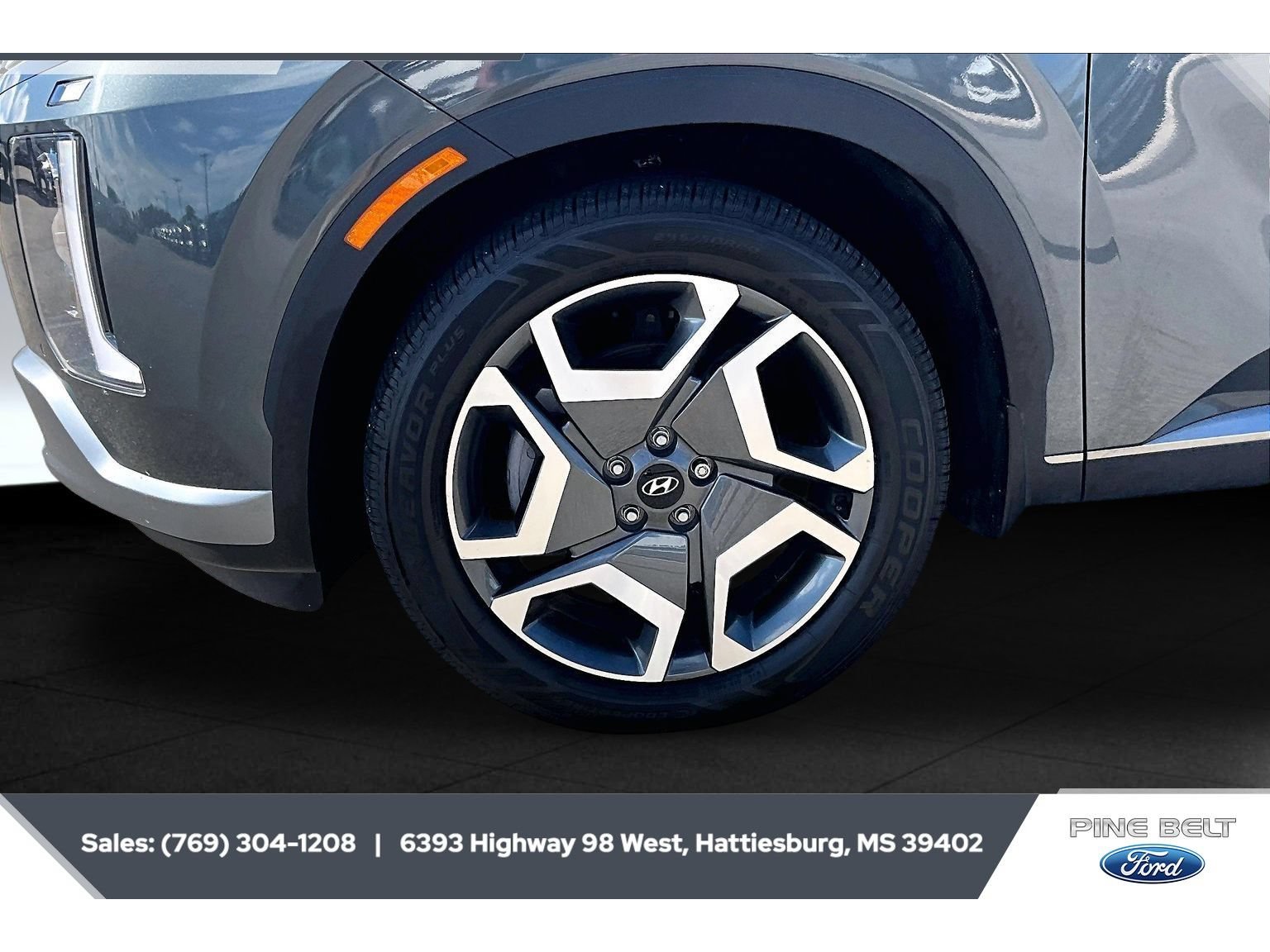 Used 2023 Hyundai Palisade Limited FWD image 7