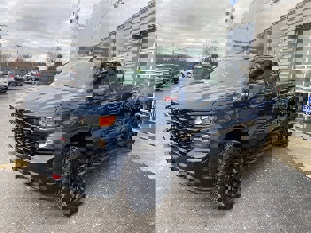 Used 2019 Chevrolet Silverado 1500 Custom Trail Boss w/ Custom Convenience Package image 2