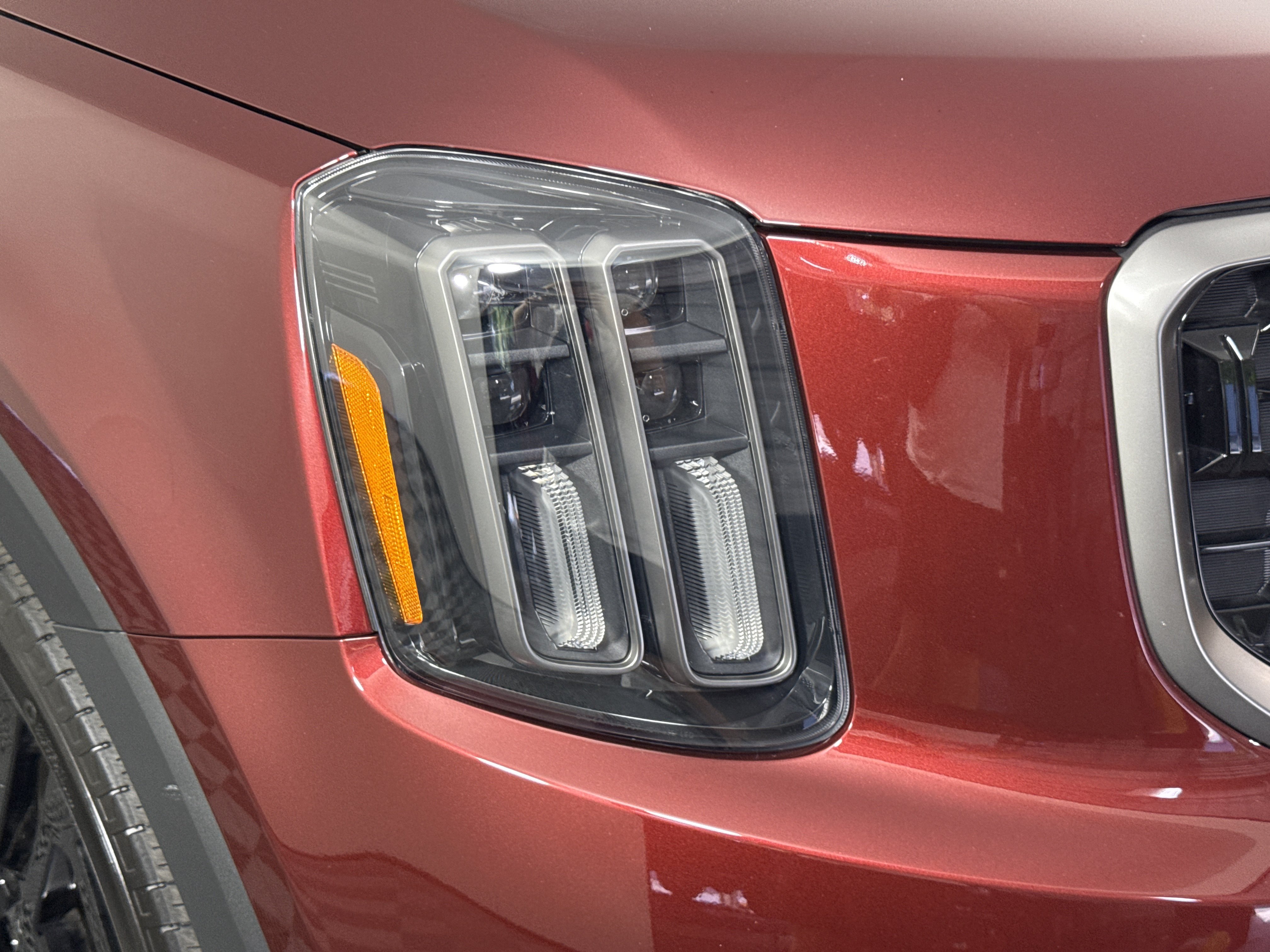 Used 2023 Kia Telluride SX X-Line AWD/4WD image 7