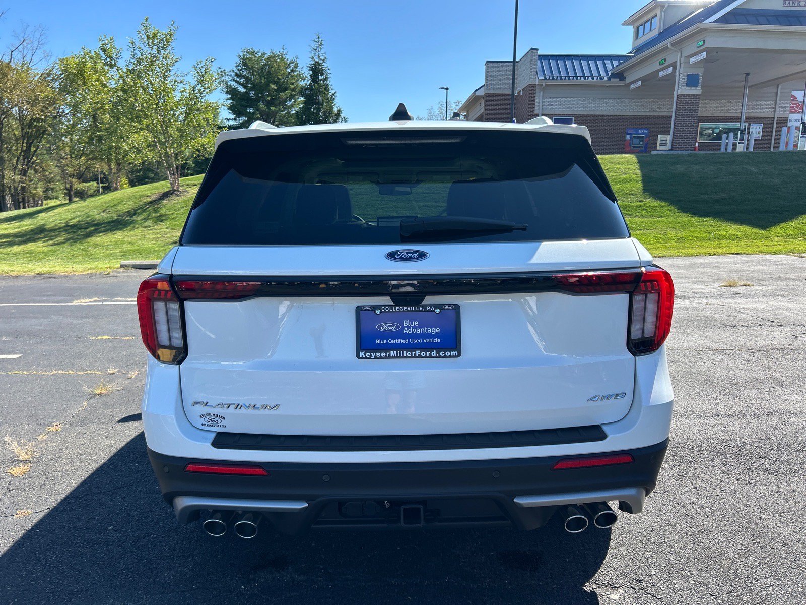 Certified 2025 Ford Explorer Platinum w/ Ultimate Package AWD/4WD image 12
