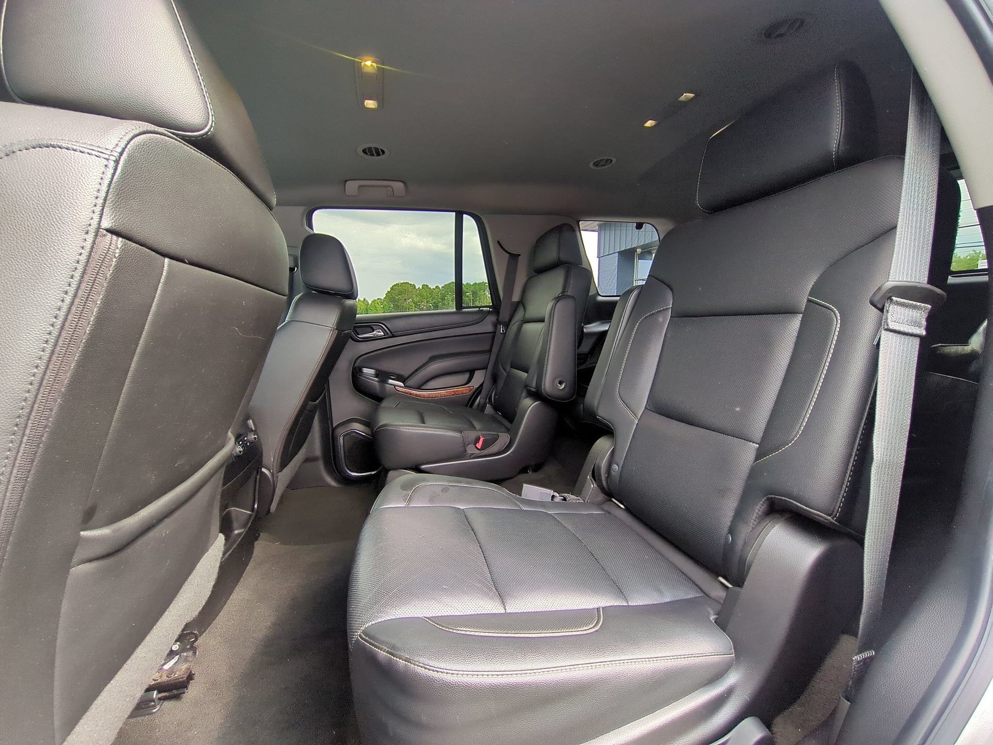 Used 2018 Chevrolet Tahoe Premier RWD image 28