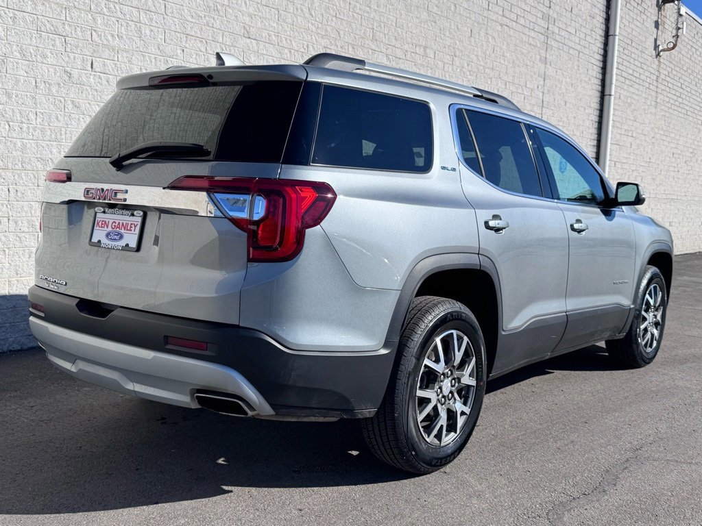 Used 2023 GMC Acadia SLE w/ Driver Convenience Package image 3