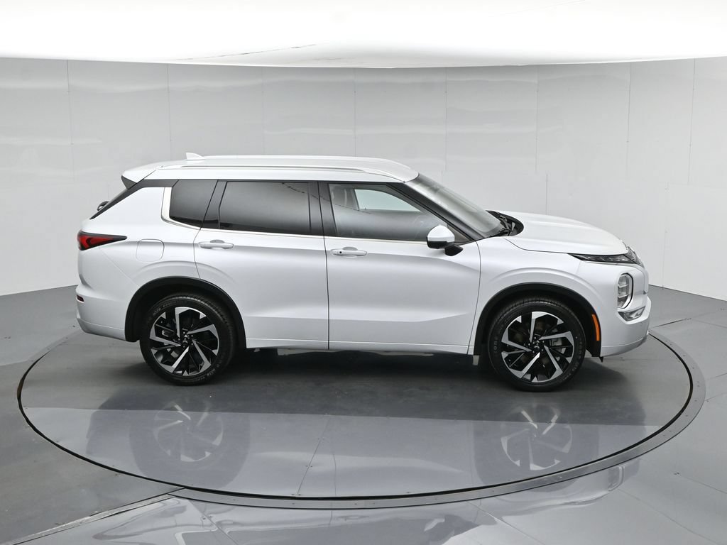 Used 2024 Mitsubishi Outlander SEL FWD image 51