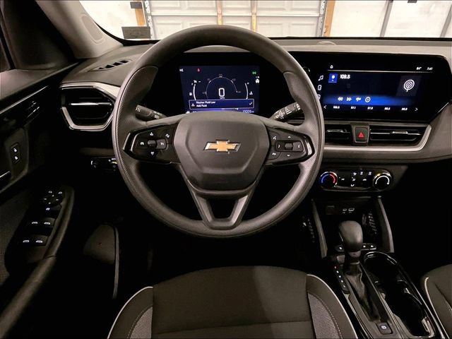 Used 2024 Chevrolet TrailBlazer LS FWD image 5