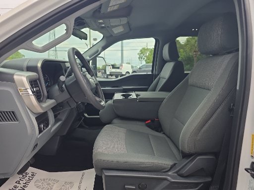 Certified 2025 Ford F250 XLT AWD/4WD image 6