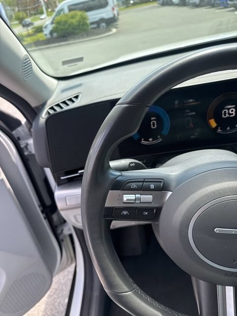 Used 2024 Hyundai Kona SEL AWD/4WD image 24
