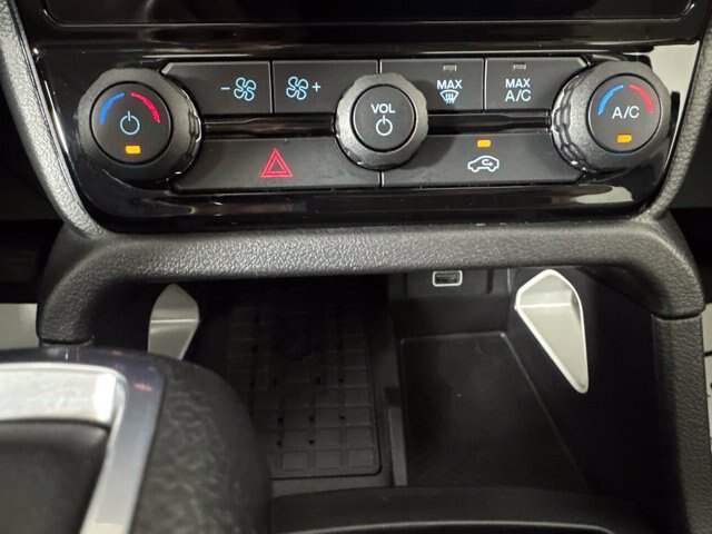 Certified 2025 Ford Ranger Lariat w/ FX4 Off-Road Package AWD/4WD image 16