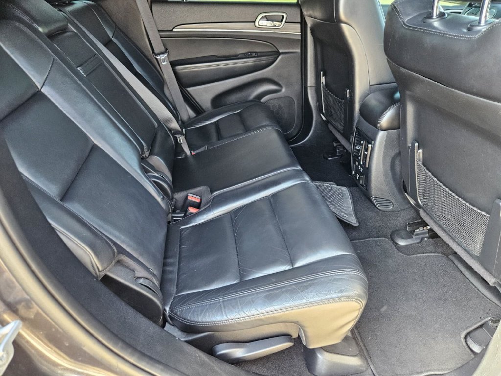 Used 2020 Jeep Grand Cherokee Limited AWD/4WD image 13