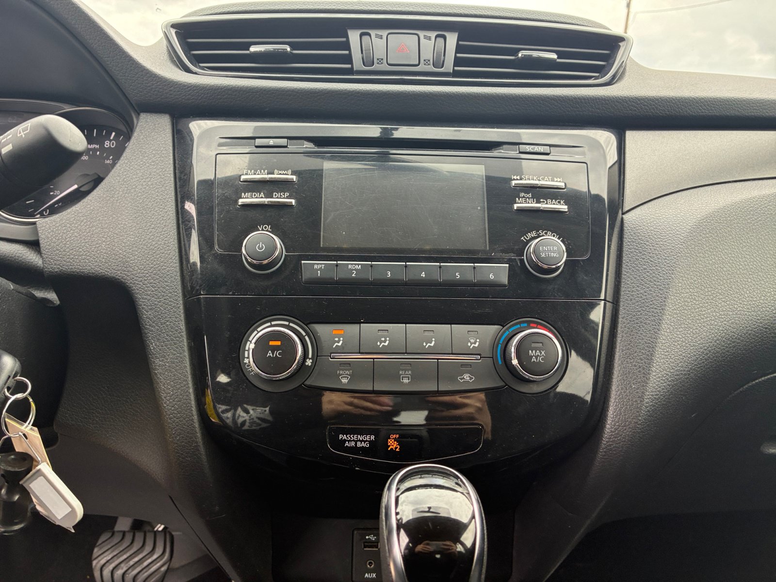 Used 2018 Nissan Rogue Sport S AWD/4WD image 12