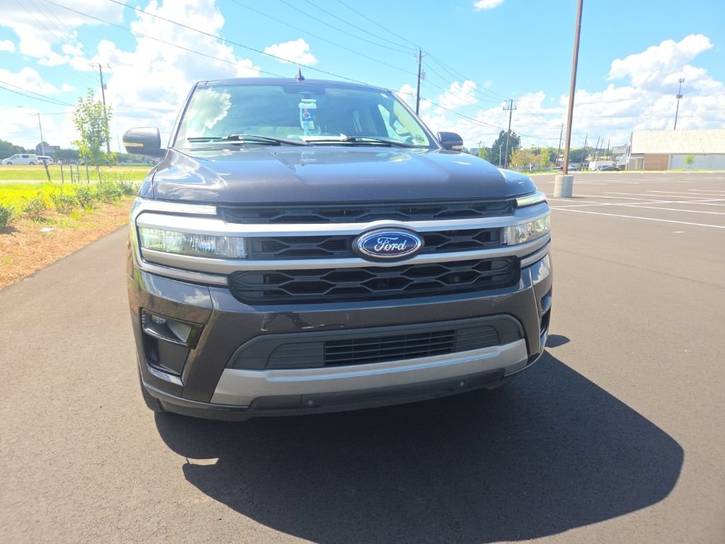 Certified 2023 Ford Expedition Max XLT RWD image 3