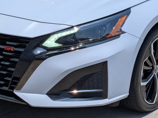 Used 2023 Nissan Altima 2.5 SR w/ SR Premium Package FWD image 10