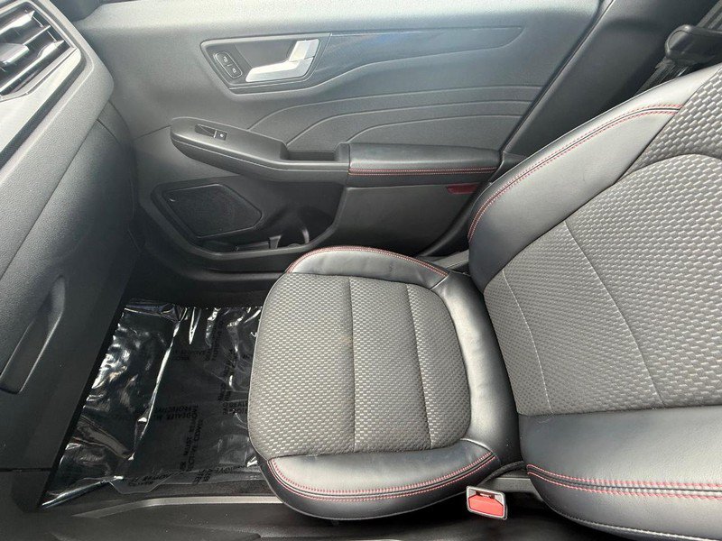 Certified 2023 Ford Escape ST-Line w/ Tech Pack #1 AWD/4WD image 26
