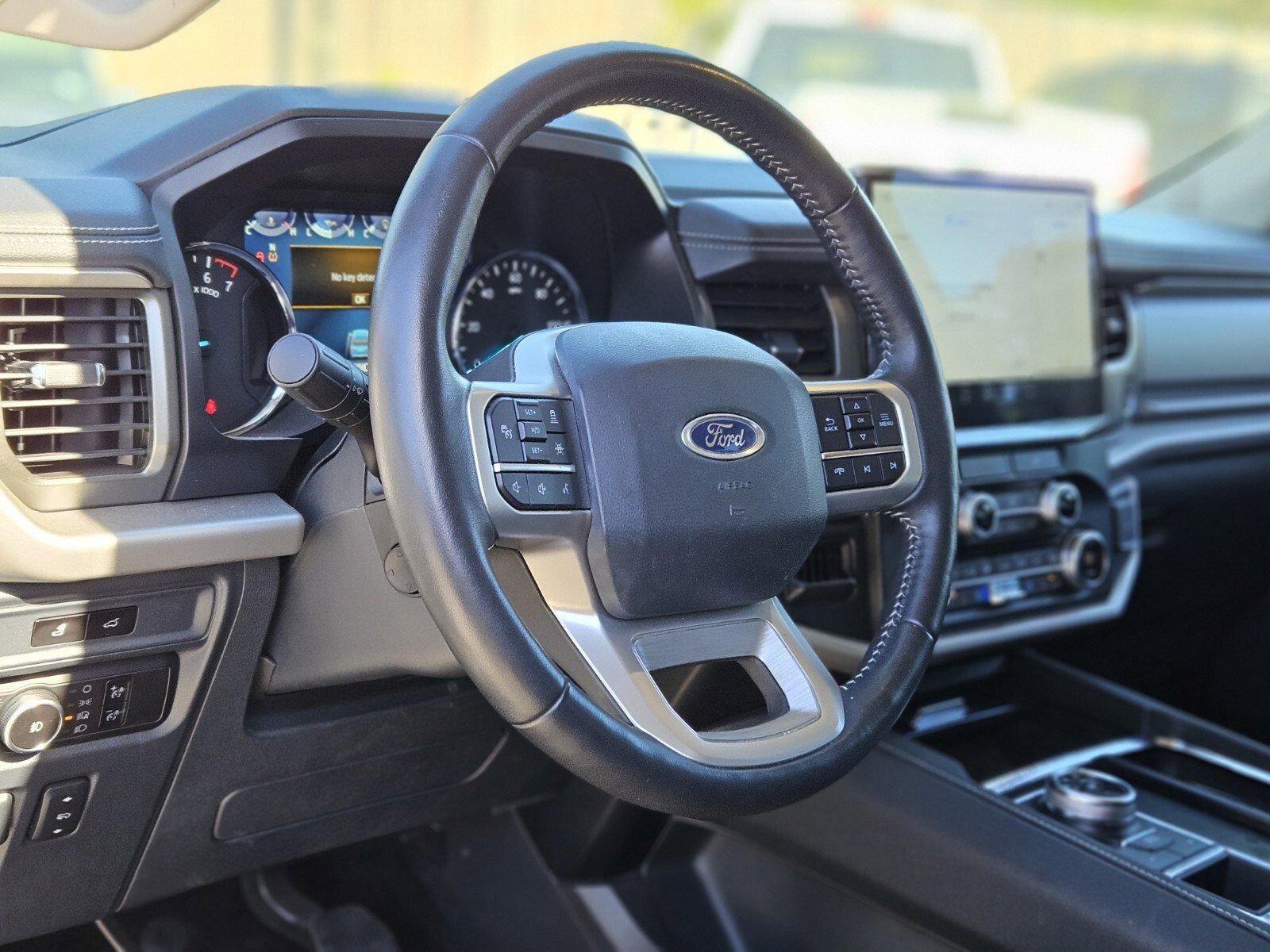 Certified 2023 Ford Expedition XLT image 20