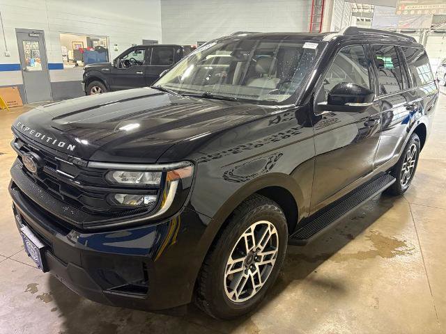 Certified 2025 Ford Expedition Active AWD/4WD image 4