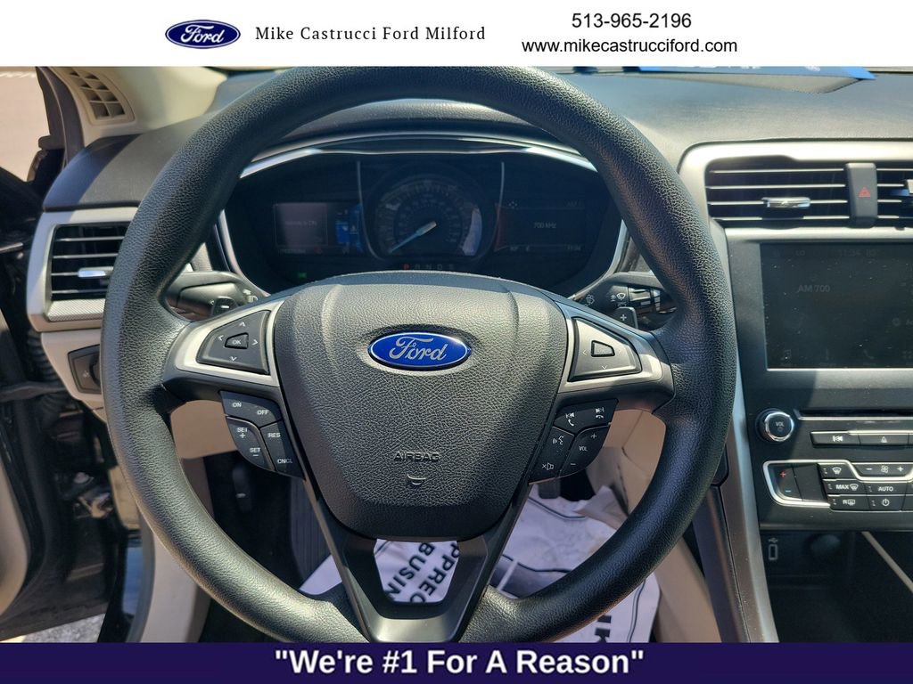 Certified 2017 Ford Fusion SE w/ Fusion SE Technology Package FWD image 14