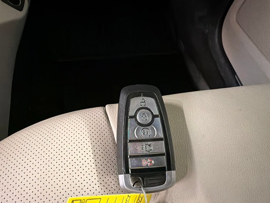 Certified 2017 Ford Edge Titanium w/ Equipment Group 302A AWD/4WD image 40