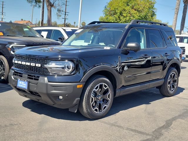 Certified 2025 Ford Bronco Sport Outer Banks w/ Outer Banks Tech Package+ AWD/4WD image 29