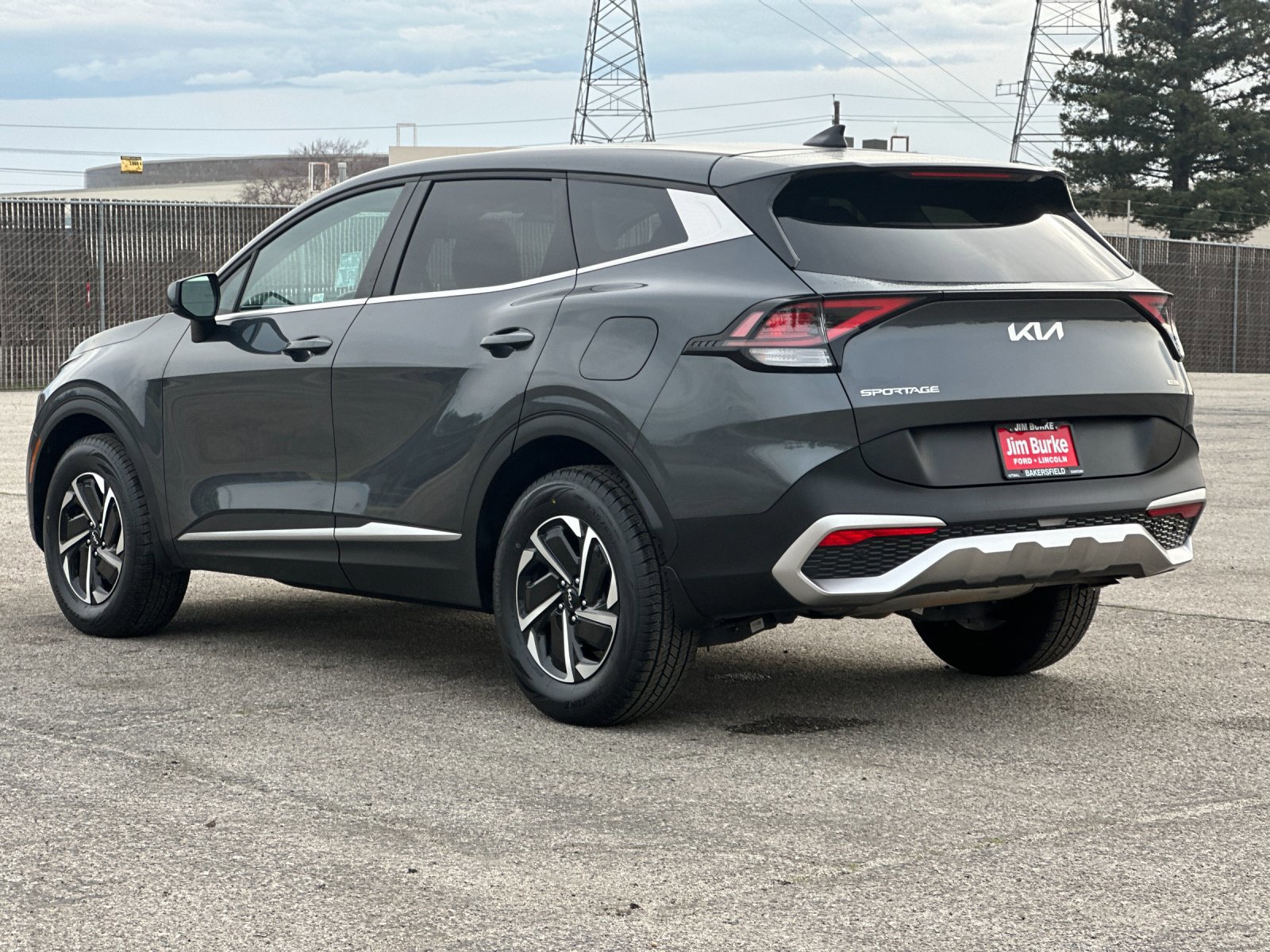 Used 2023 Kia Sportage LX image 6