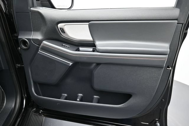 Certified 2025 Ford Expedition Active AWD/4WD image 35