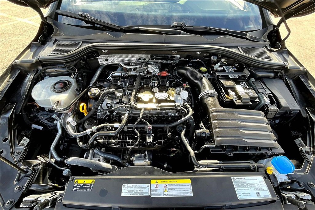 Used 2023 Volkswagen GTI SE image 12