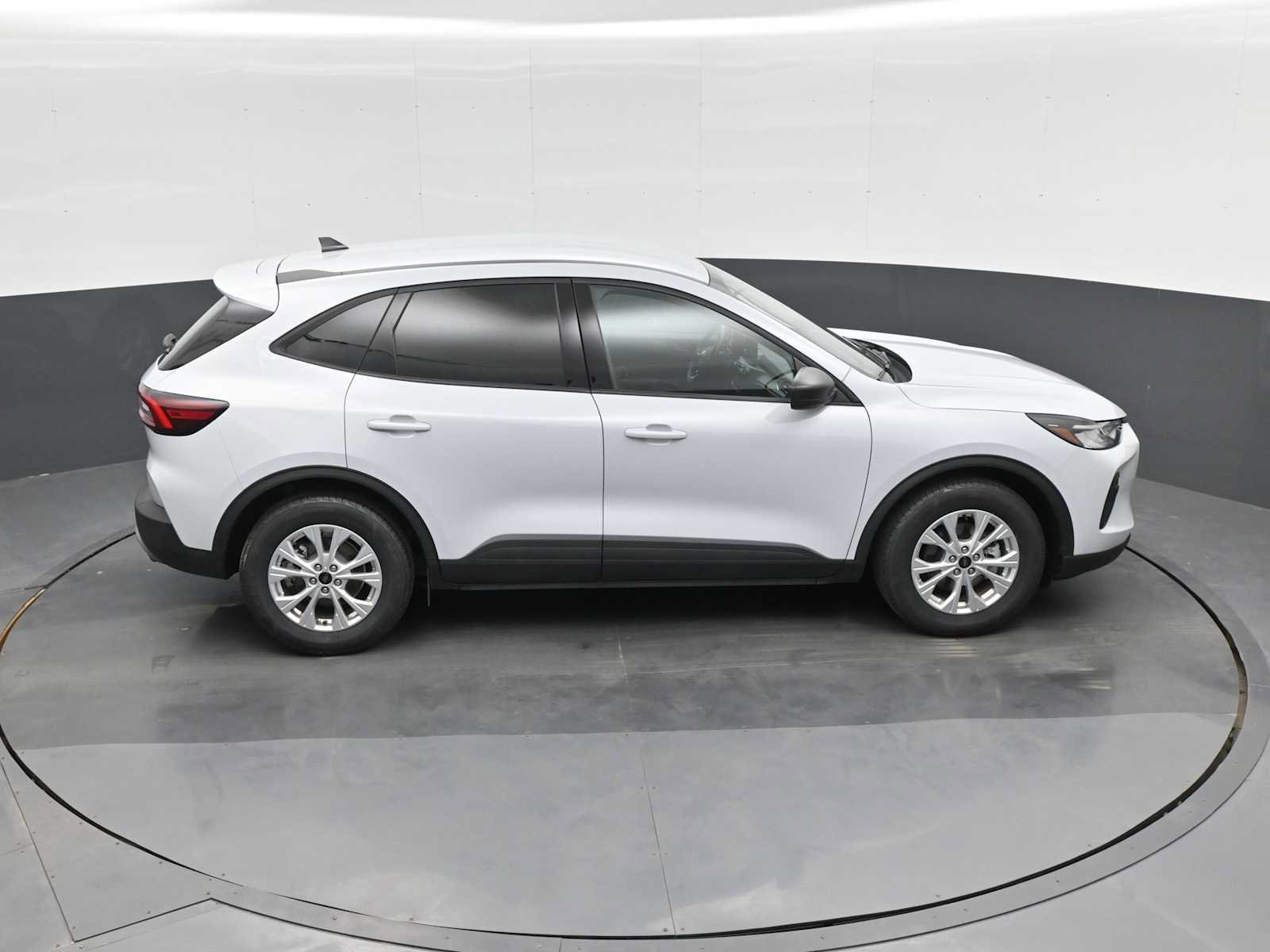 Certified 2025 Ford Escape Active w/ Cold Weather Package FWD image 19
