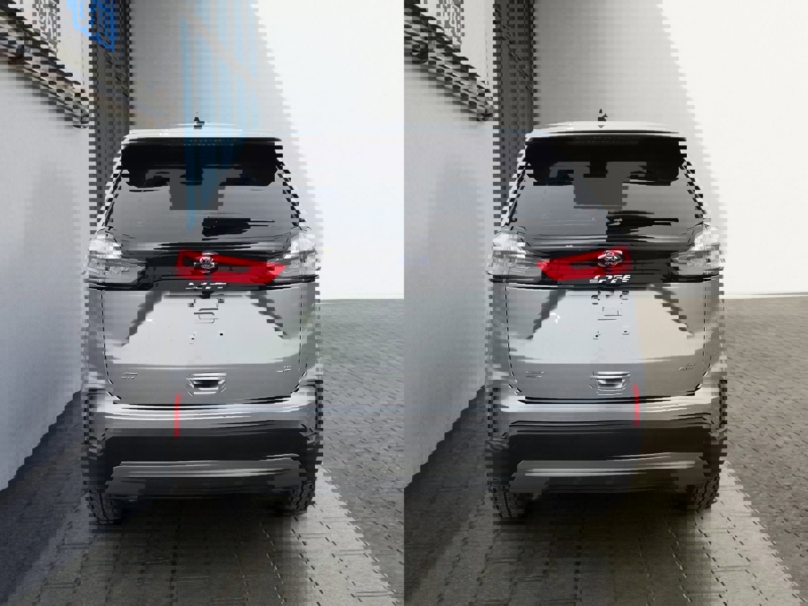 Certified 2022 Ford Edge SEL w/ Convenience Package image 4