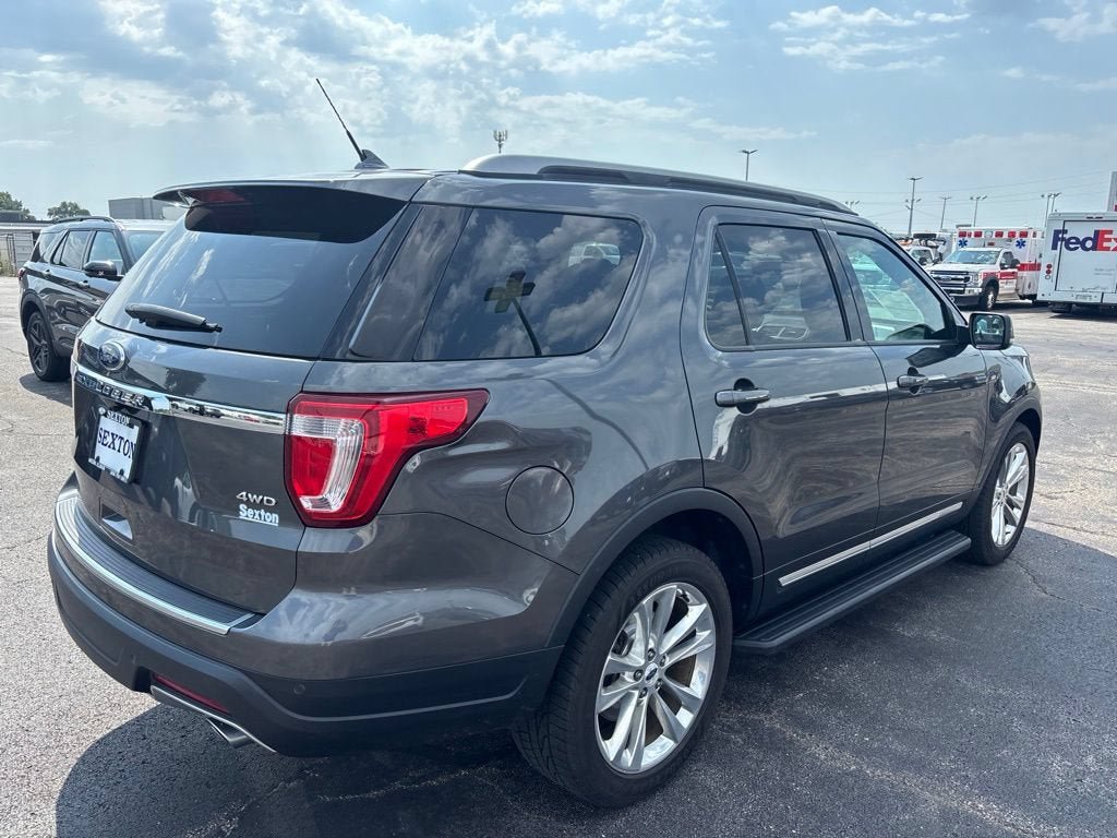 Certified 2018 Ford Explorer XLT w/ Equipment Group 202A AWD/4WD image 7