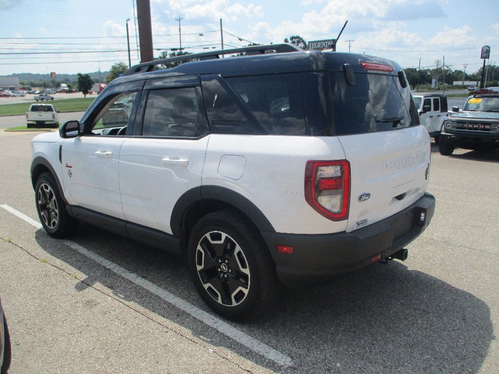 Certified 2024 Ford Bronco Sport Outer Banks w/ Tech Package image 2