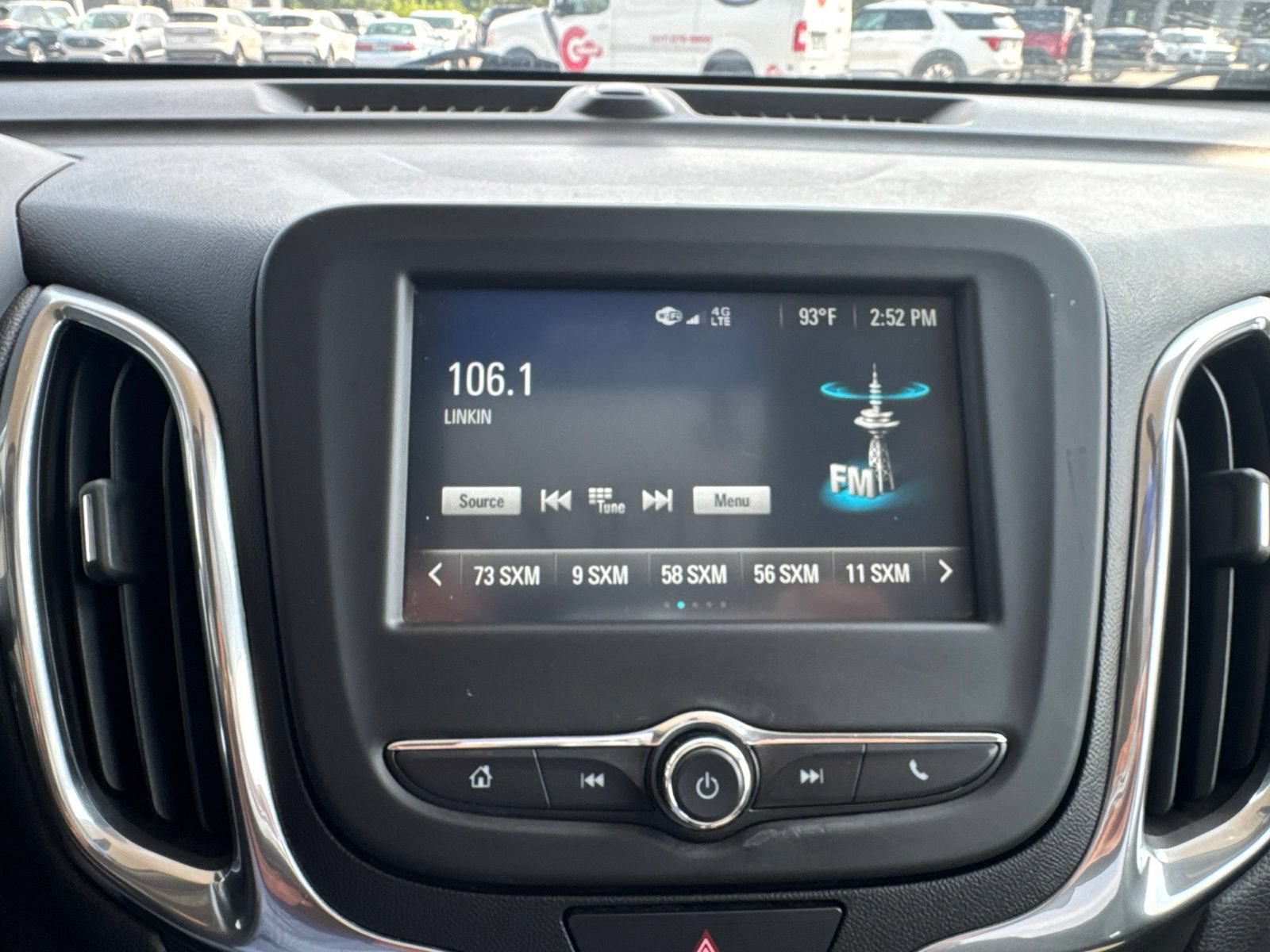 Used 2018 Chevrolet Equinox LT AWD/4WD image 25